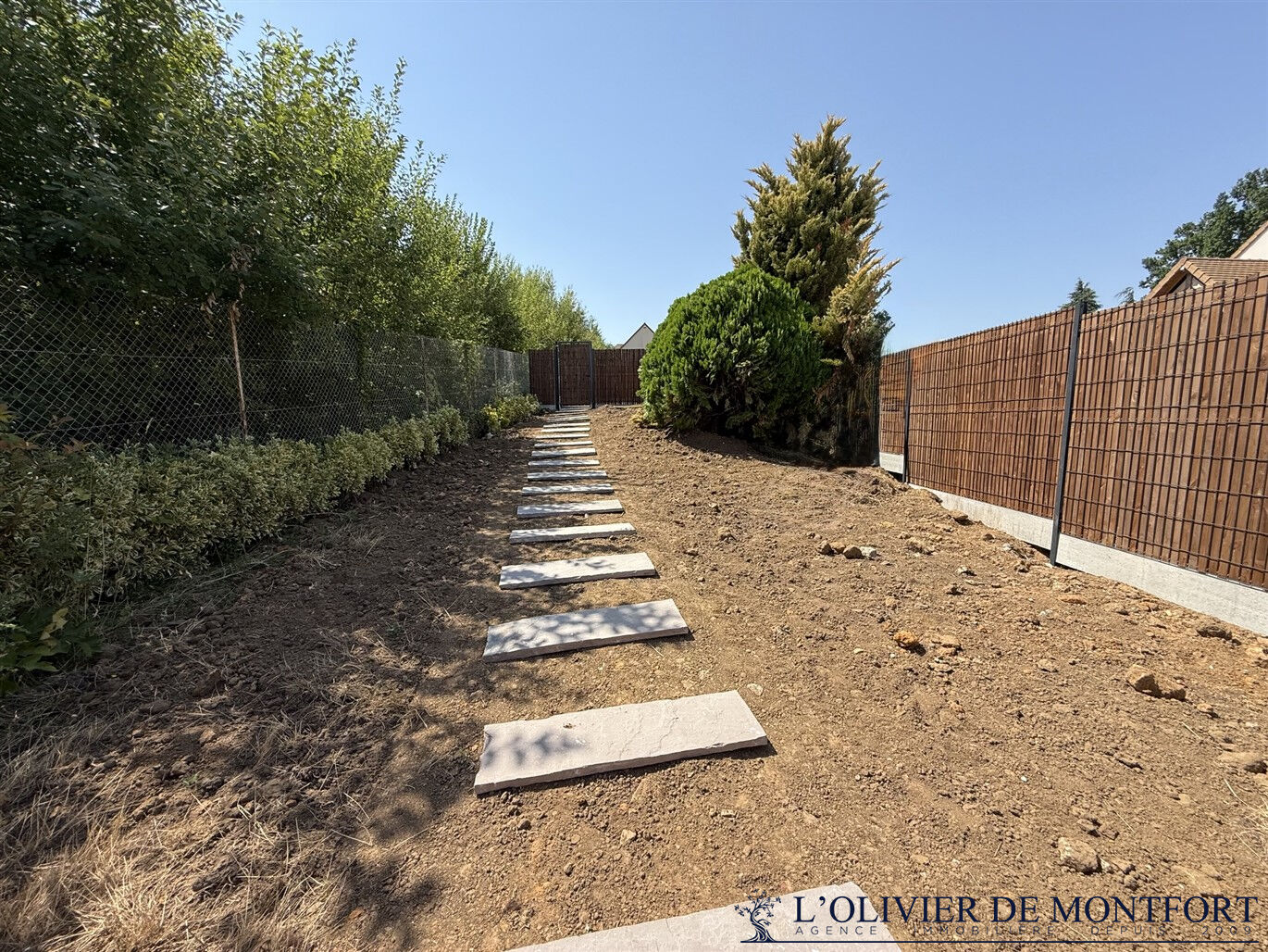 Agence immobilière de L'OLIVIER DE MONTFORT Mere - L'OLIVIER DE MONFORT