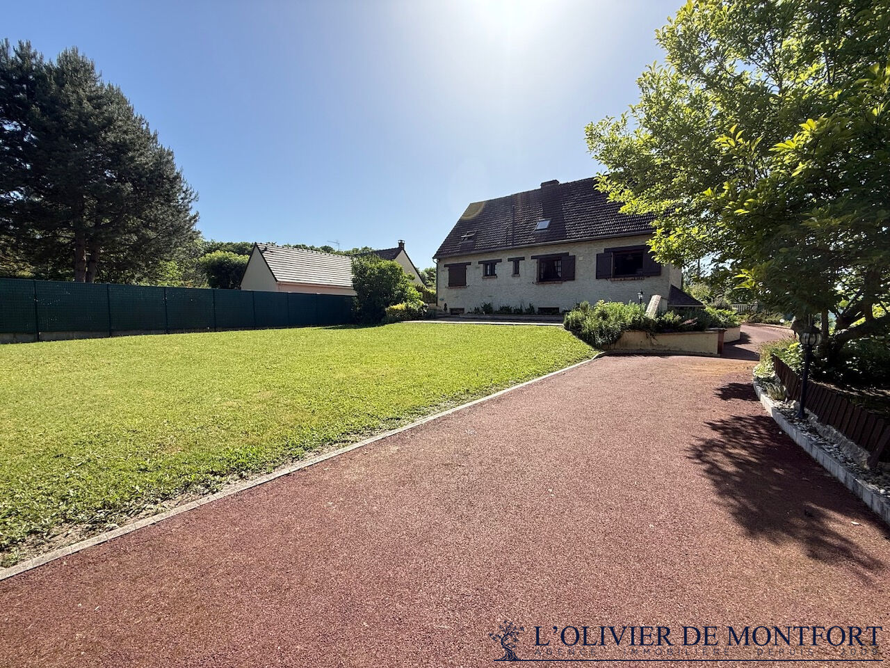 Agence immobilière de L'OLIVIER DE MONTFORT Mere - L'OLIVIER DE MONFORT