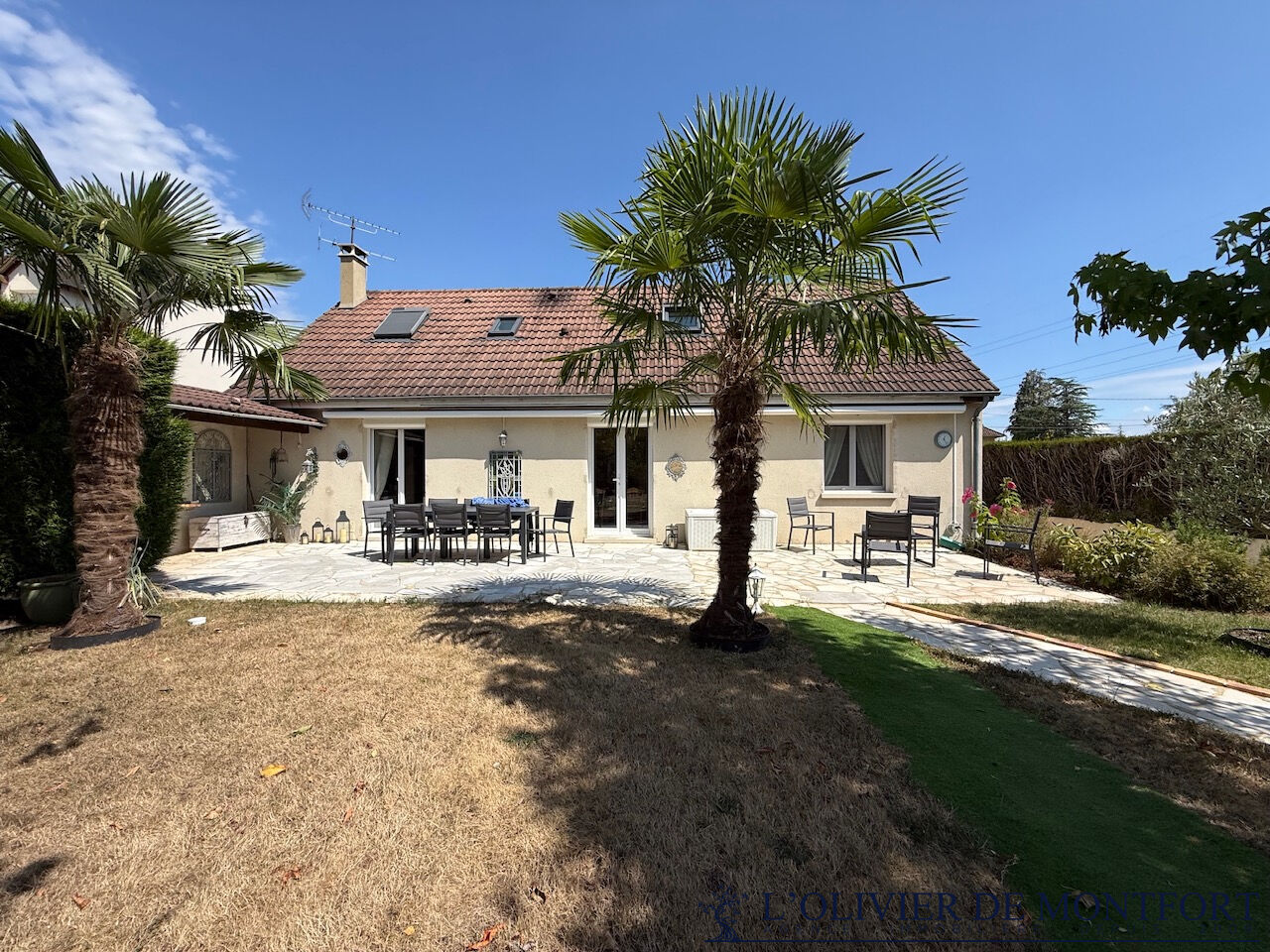 Agence immobilière de L'OLIVIER DE MONTFORT Mere - L'OLIVIER DE MONFORT