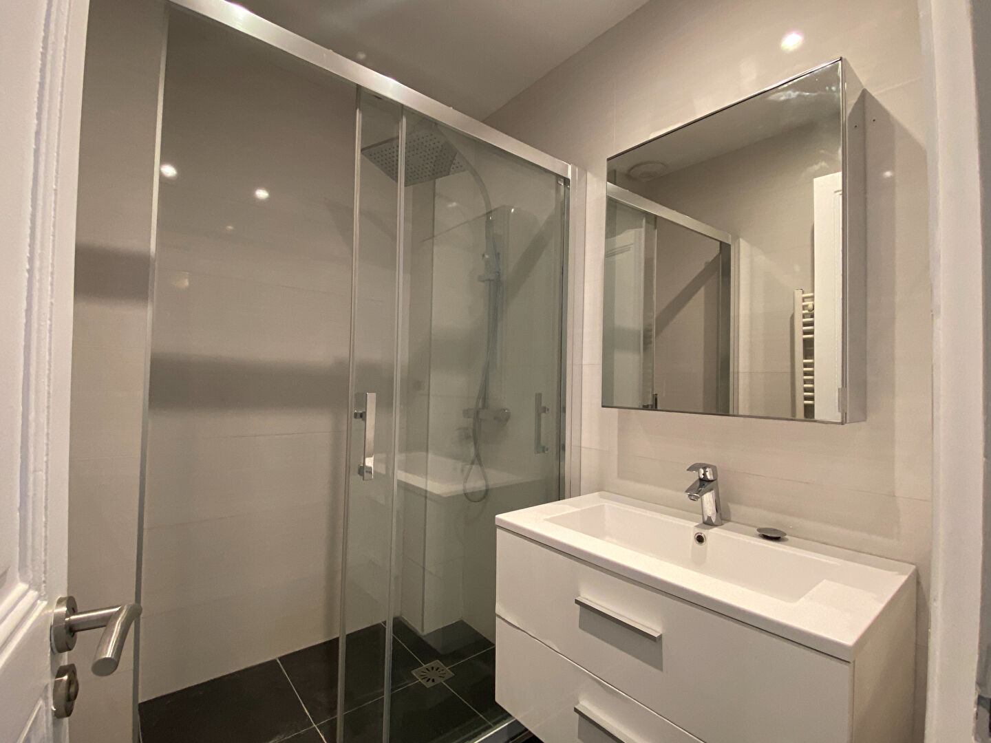 Photo Appartement à louer Puteaux 3 pièce(s) 58 m2 image 5/6