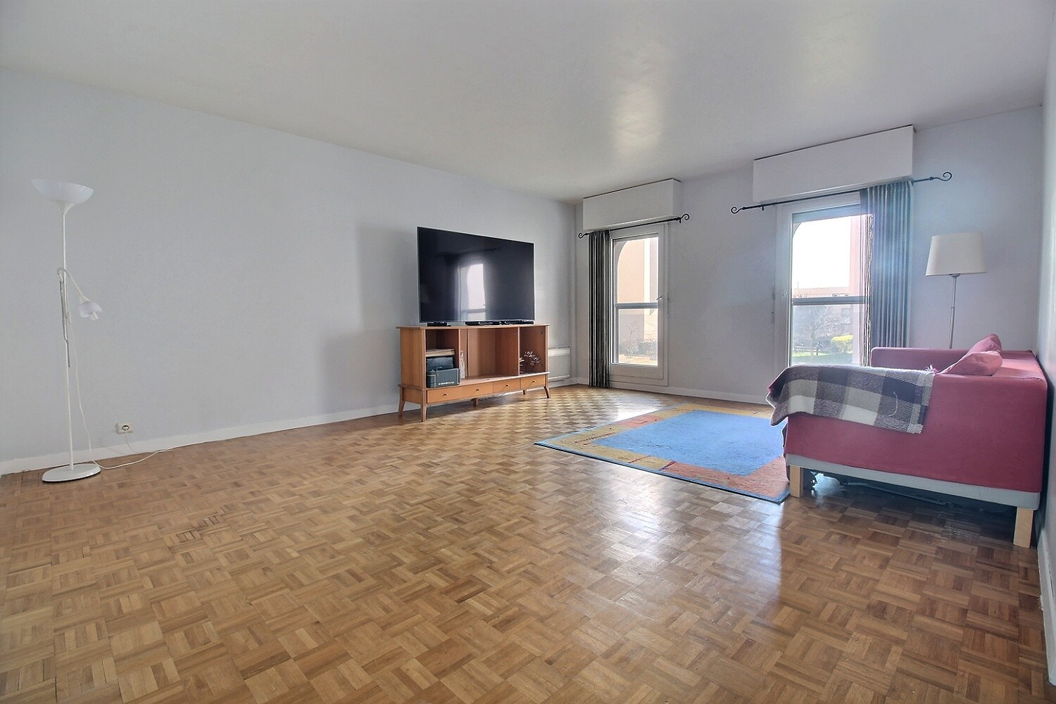 Photo Vente d'un appartement 5 pièces (111 m²) à PUTEAUX image 3/6