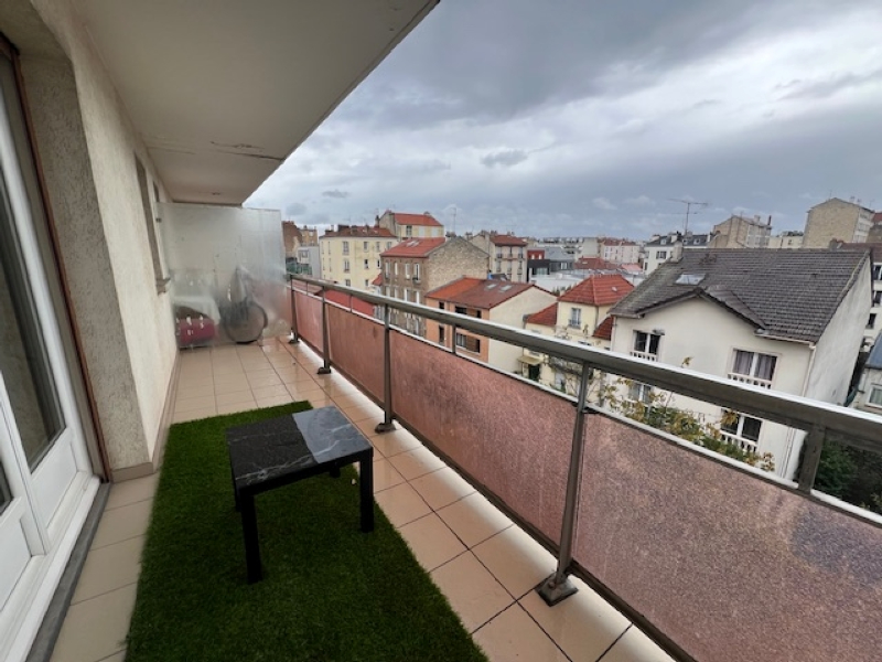 Studio avec grand balcon