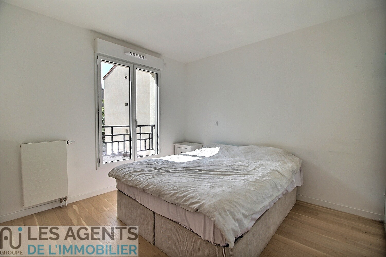 Photo Appartement Puteaux 3 pièce(s) 59 m2 avec balcon image 4/5