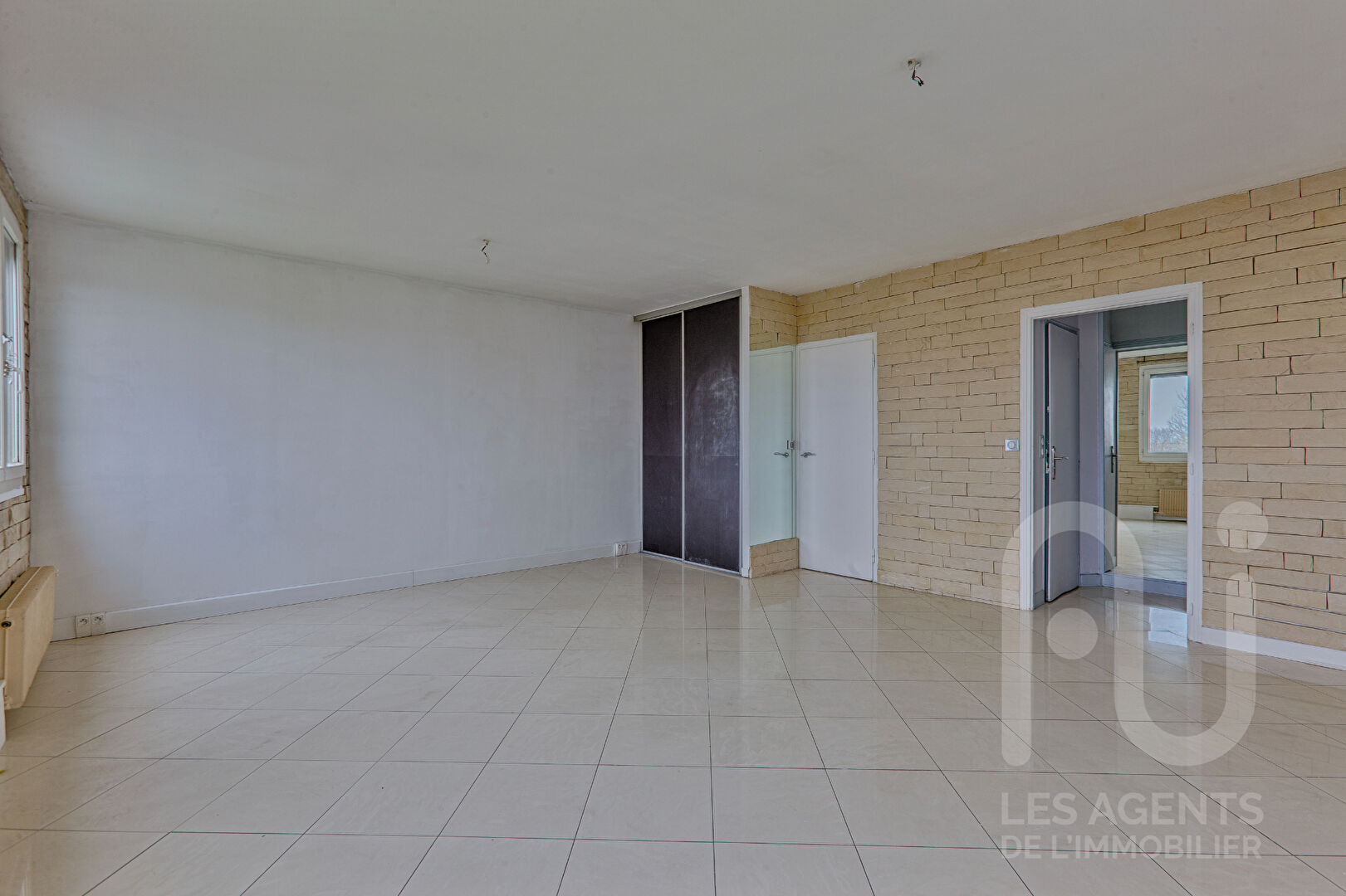 Photo DERNIER ÉTAGE - APPARTEMENT 3 PIÈCES AU CALME image 4/6