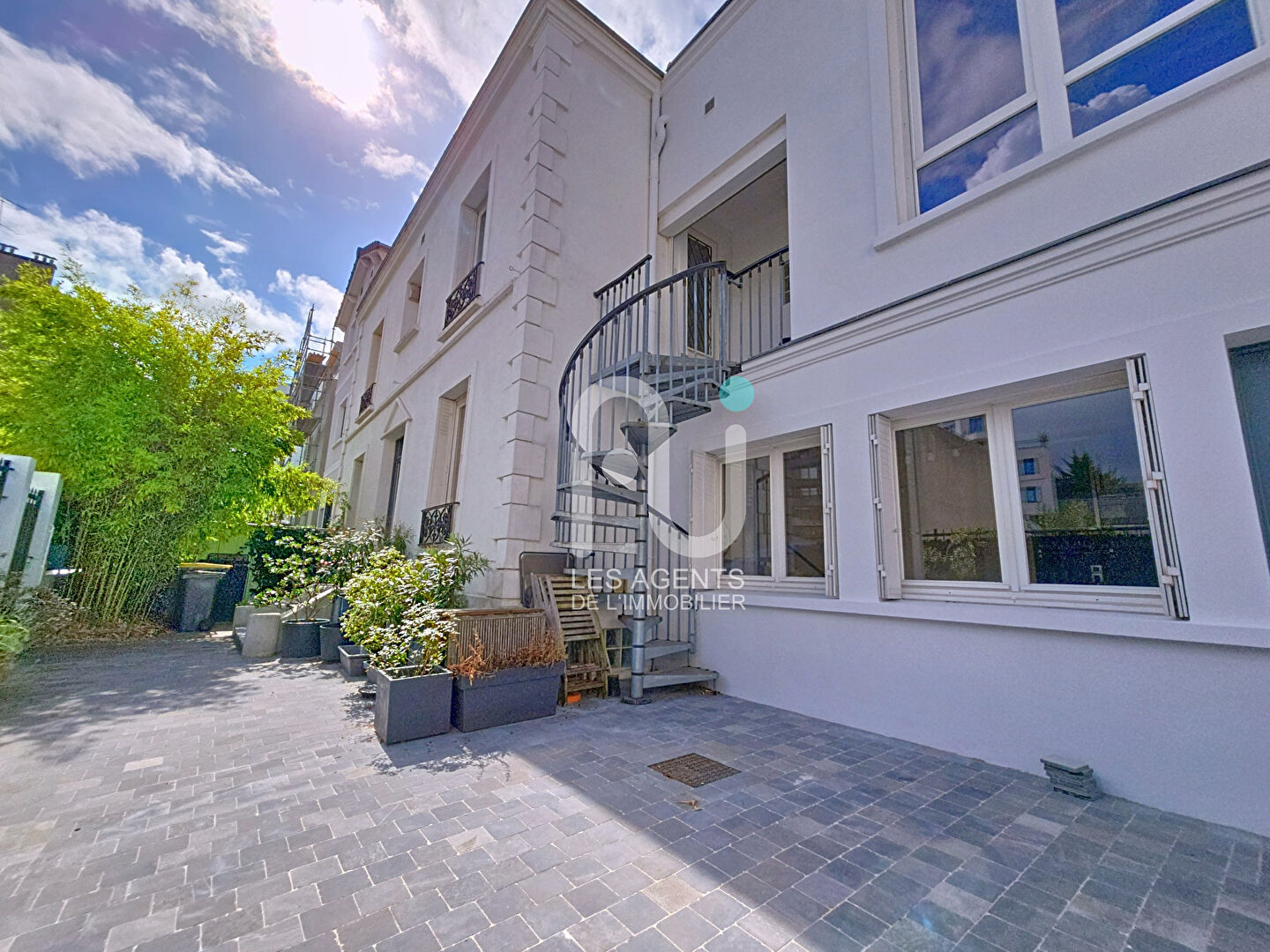 Agence immobilière de 
 Les Agents de l'Immobilier - Les Agents de l'Immobilier ASNIERES SUR SEINE 
