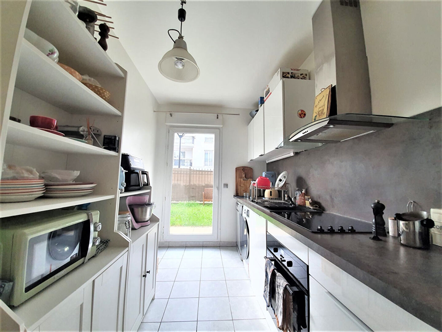 Photo Appartement Courbevoie 4 pièce(s) 100m2 + Jardin 36m² +Terrasse 33m² +2 Caves image 2/6