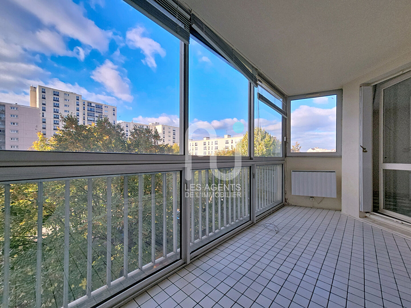 Photo Appartement Asnieres Sur Seine 3 pièces, terasse 25 m², loggia, box image 4/6