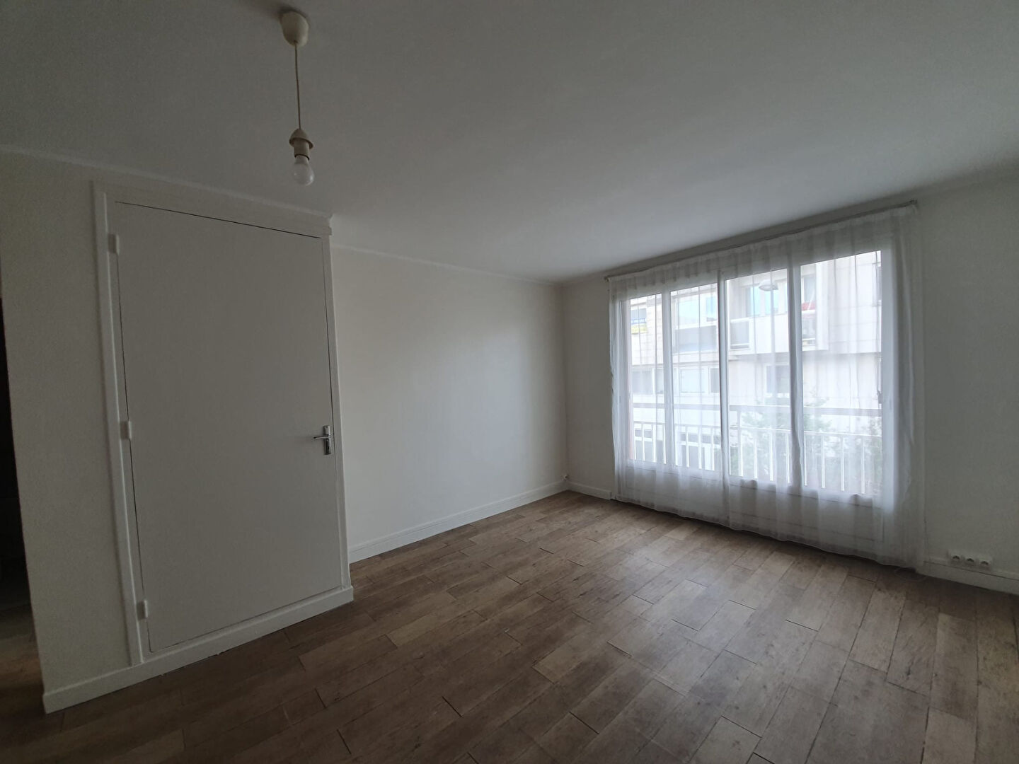 Photo Appartement Courbevoie 3 pièce(s) 53 m2 image 3/6