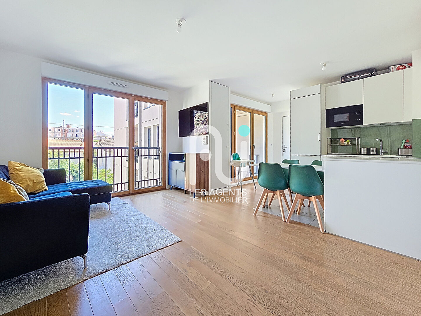 Gare Asnières 3 pièces + BALCON + PARKING