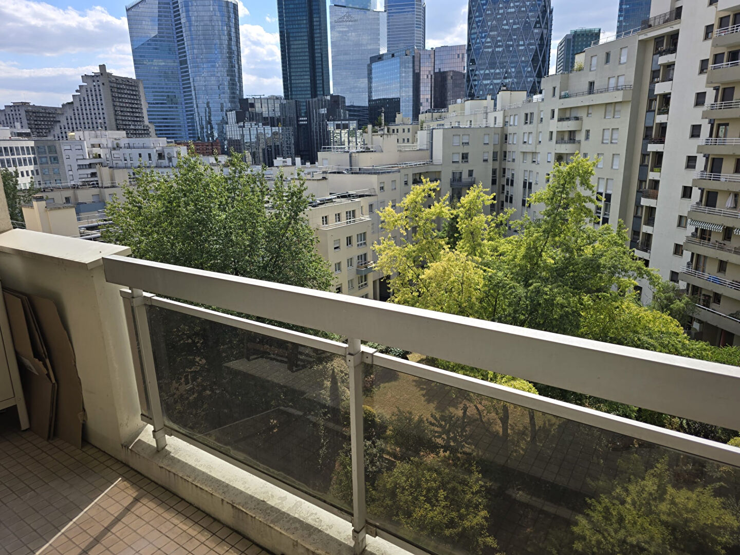 Appartement Courbevoie 4 pièce(s) 84.8 m2+Balcon + parking