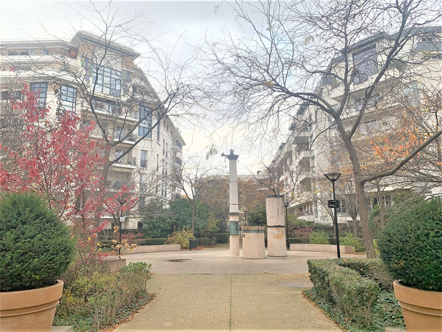 Appartement Courbevoie 4 pièce(s) 100m2 + Jardin 36m² +Terrasse 33m² +2 Caves