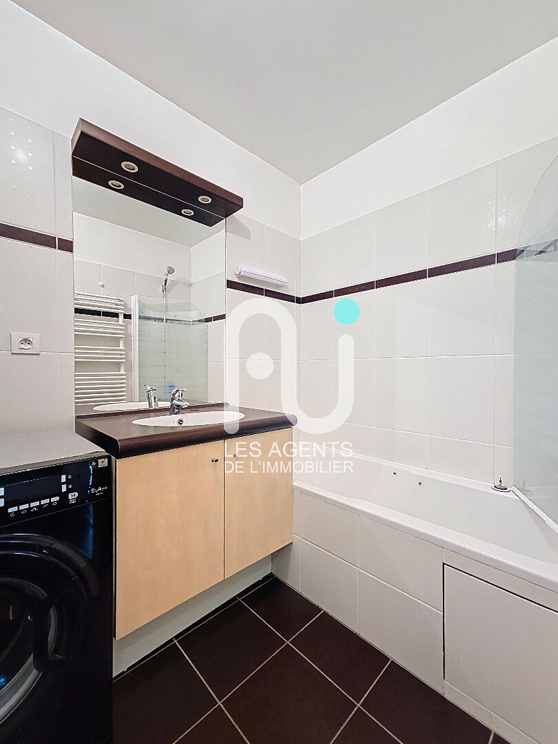 Photo Deux pièces 47 m2 + TERRASSE 23m2 + Parking EN SUS image 6/6