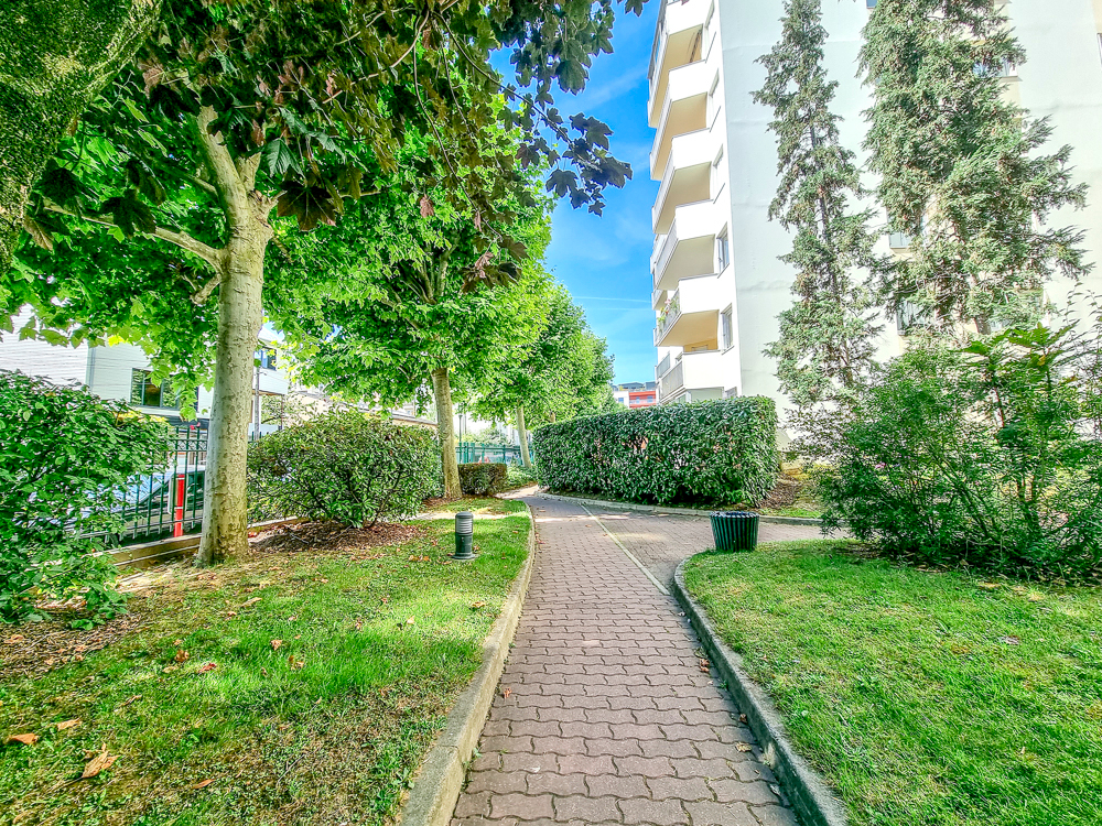 Photo Appartement Asnieres Sur Seine 3 pièces, terasse 25 m², loggia, box image 1/6