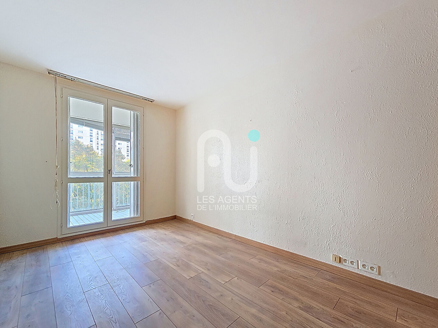 Photo Appartement Asnieres Sur Seine 3 pièces, terasse 25 m², loggia, box image 6/6