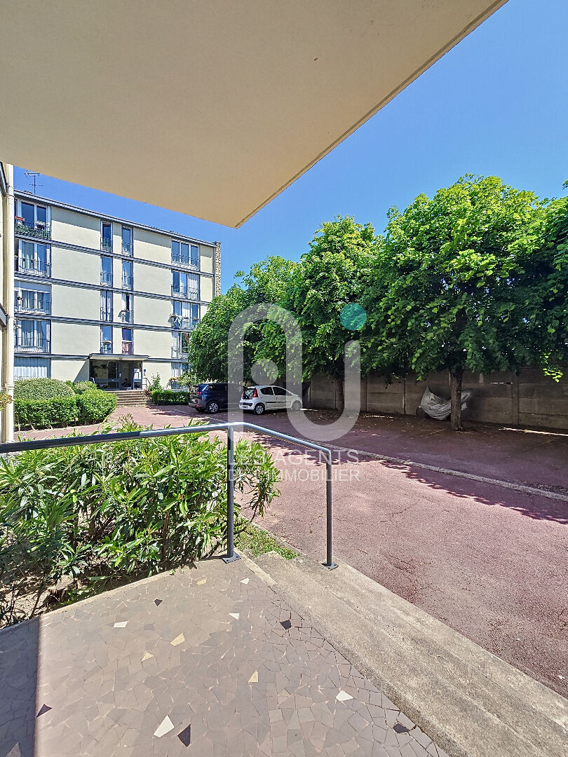 Photo Appartement Asnieres Sur Seine 3 pièce(s) 62 m2 cave et place de parking image 3/6