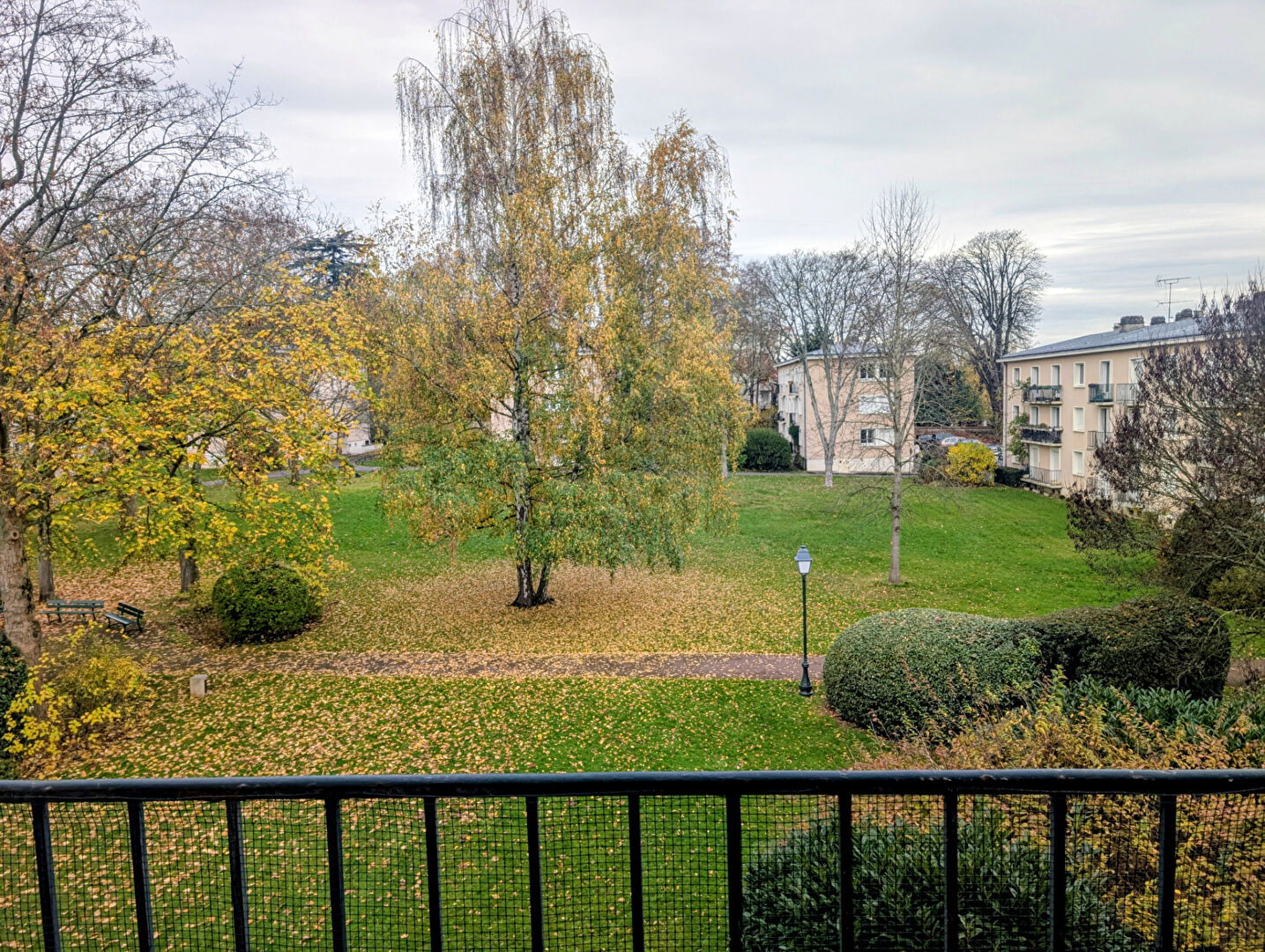 Photo Viroflay Centre 4 Pièces Meublé Résidence Calme Proximité TRAM T6 & Ligne N image 6/6