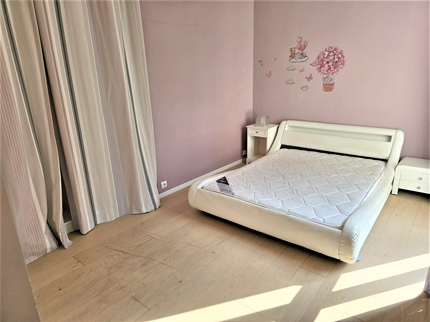 Photo Appartement Courbevoie 4/5 pièce(s) 110 m2+ cave image 5/6