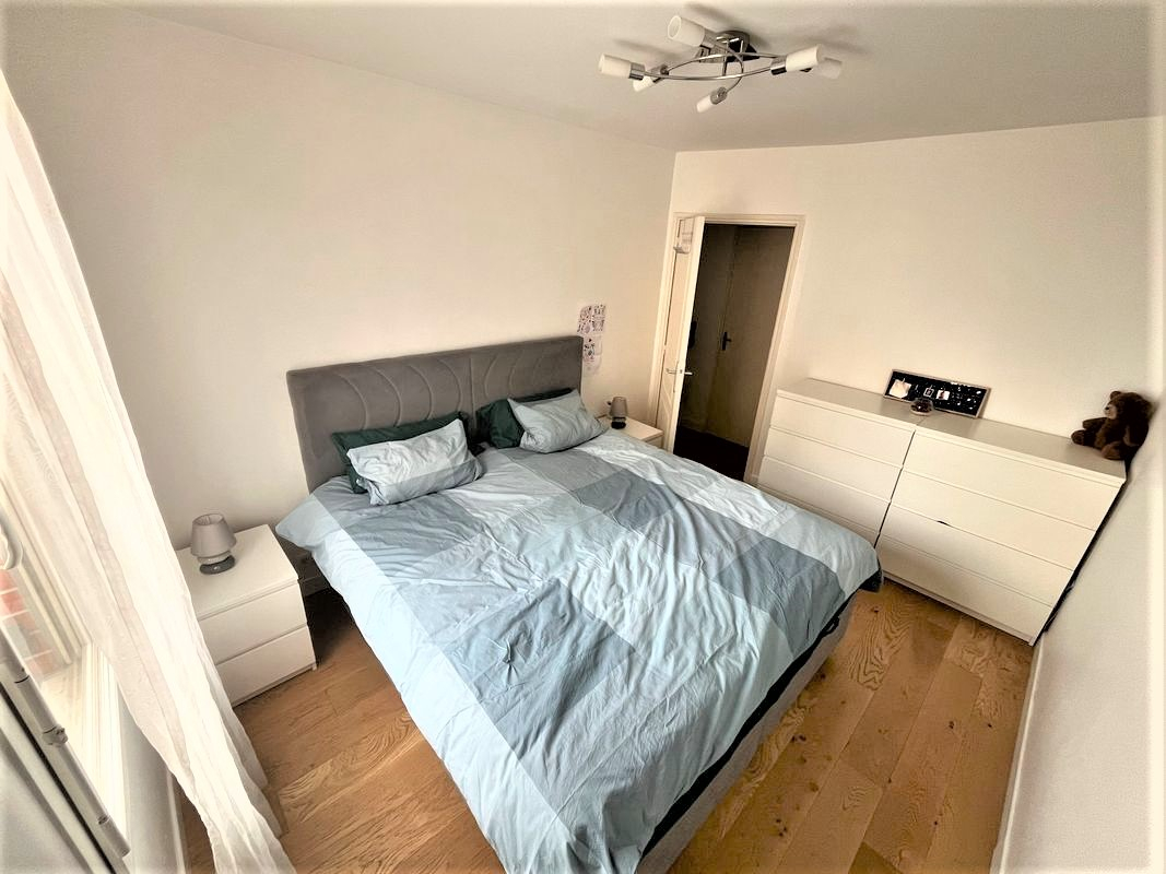 Photo Appartement Courbevoie 4 pièce(s) 78 m2+ Balcon+Parking +Cave image 3/6