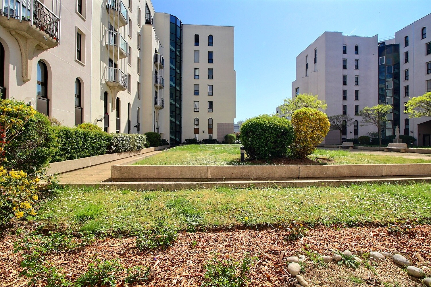 Photo Appartement Puteaux 4 pièce(s) 76.14 m2 avec parking image 3/6