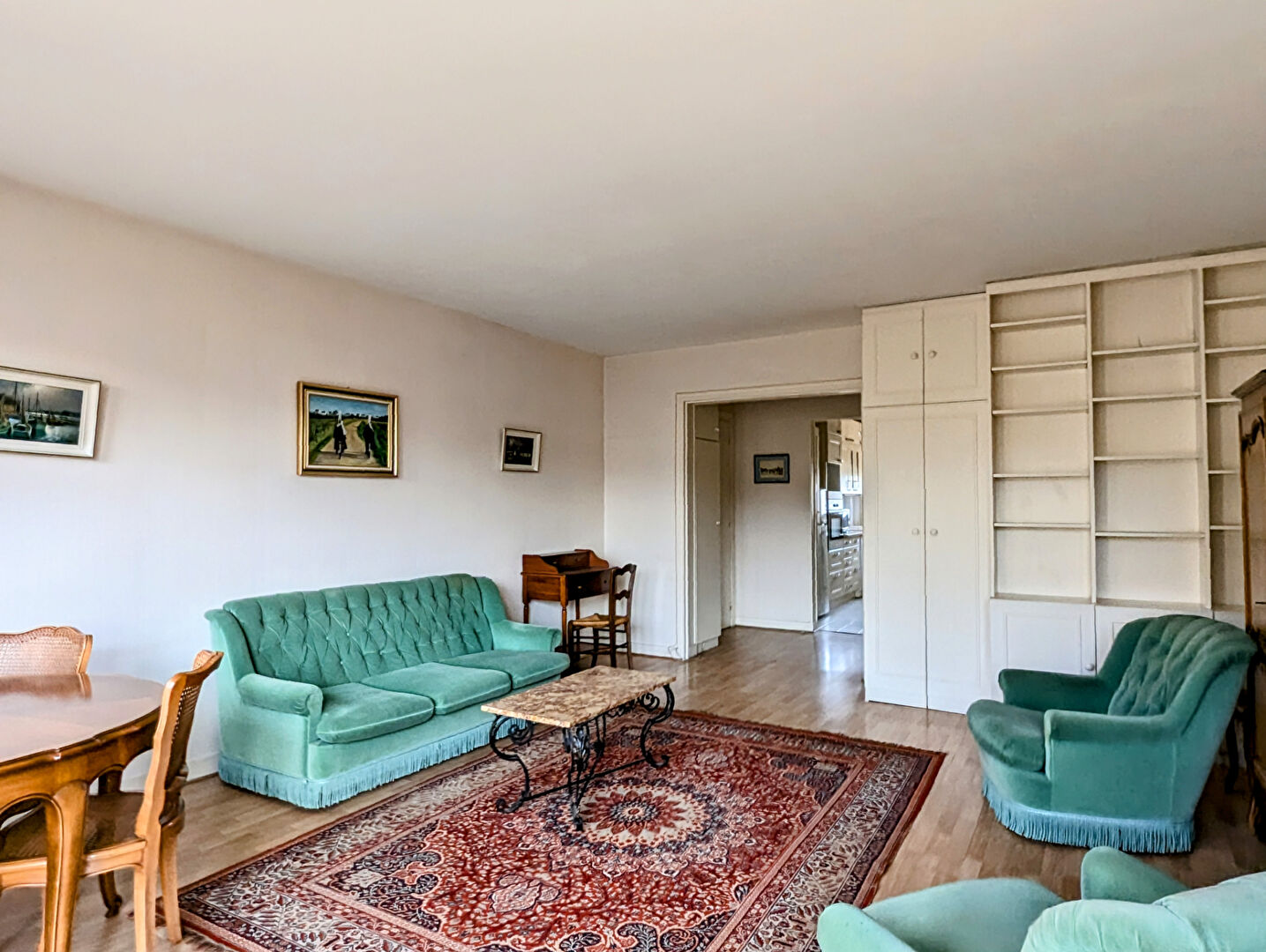 Photo Exclusivité LUXURY DREAM PROPERTIES - T4 lumineux avec 2 balcons, 2 parkings et cave image 1/6