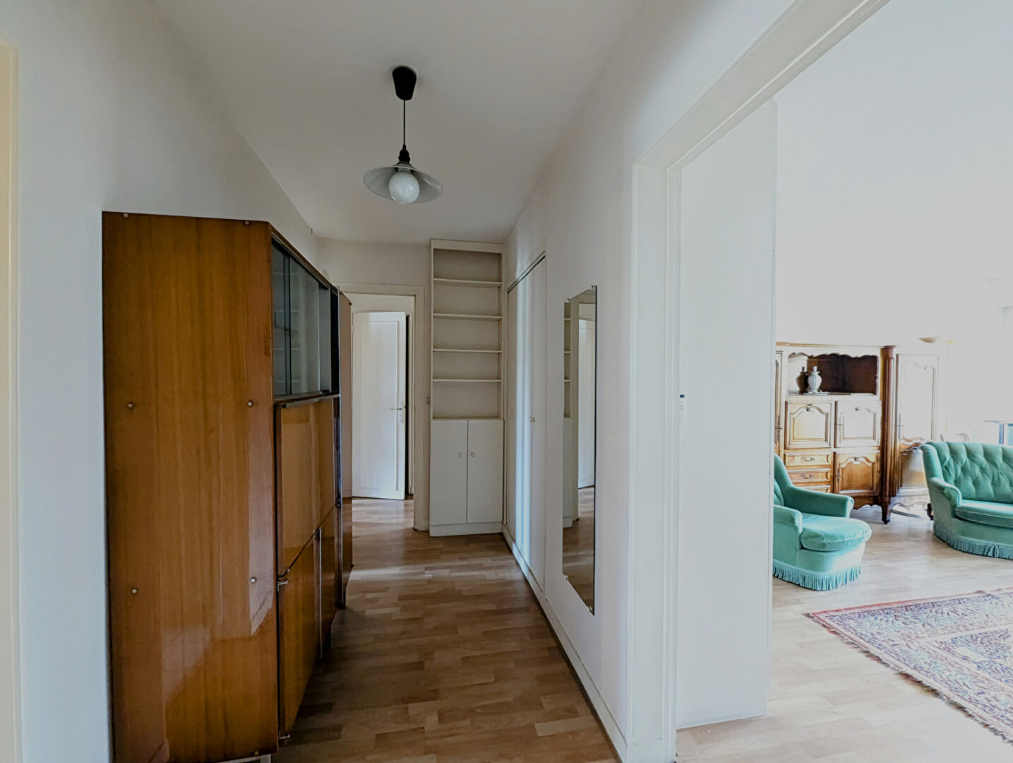 Photo Exclusivité LUXURY DREAM PROPERTIES - T4 lumineux avec 2 balcons, 2 parkings et cave image 4/6