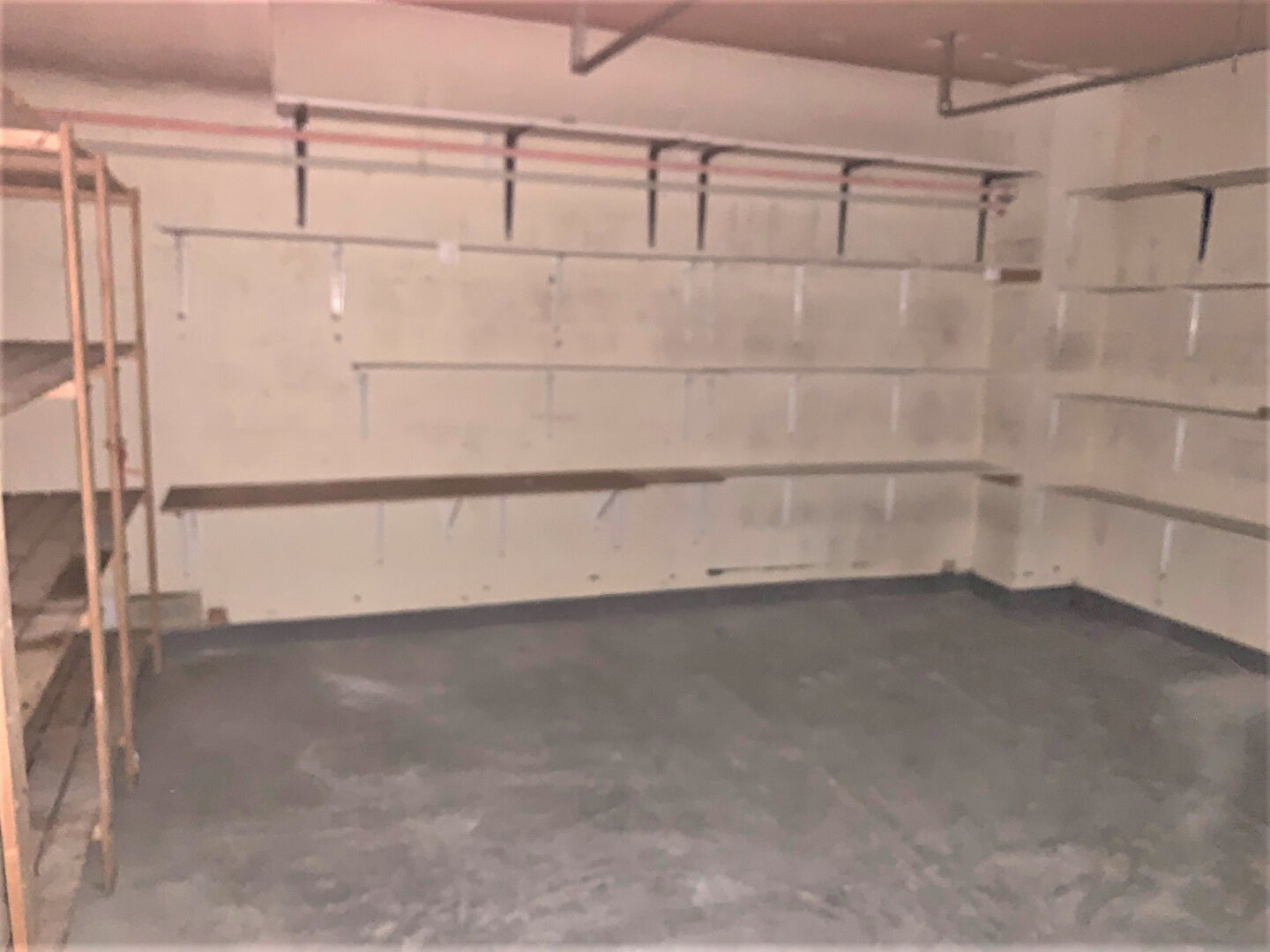 Photo Local commercial Courbevoie 82 m2 image 4/6