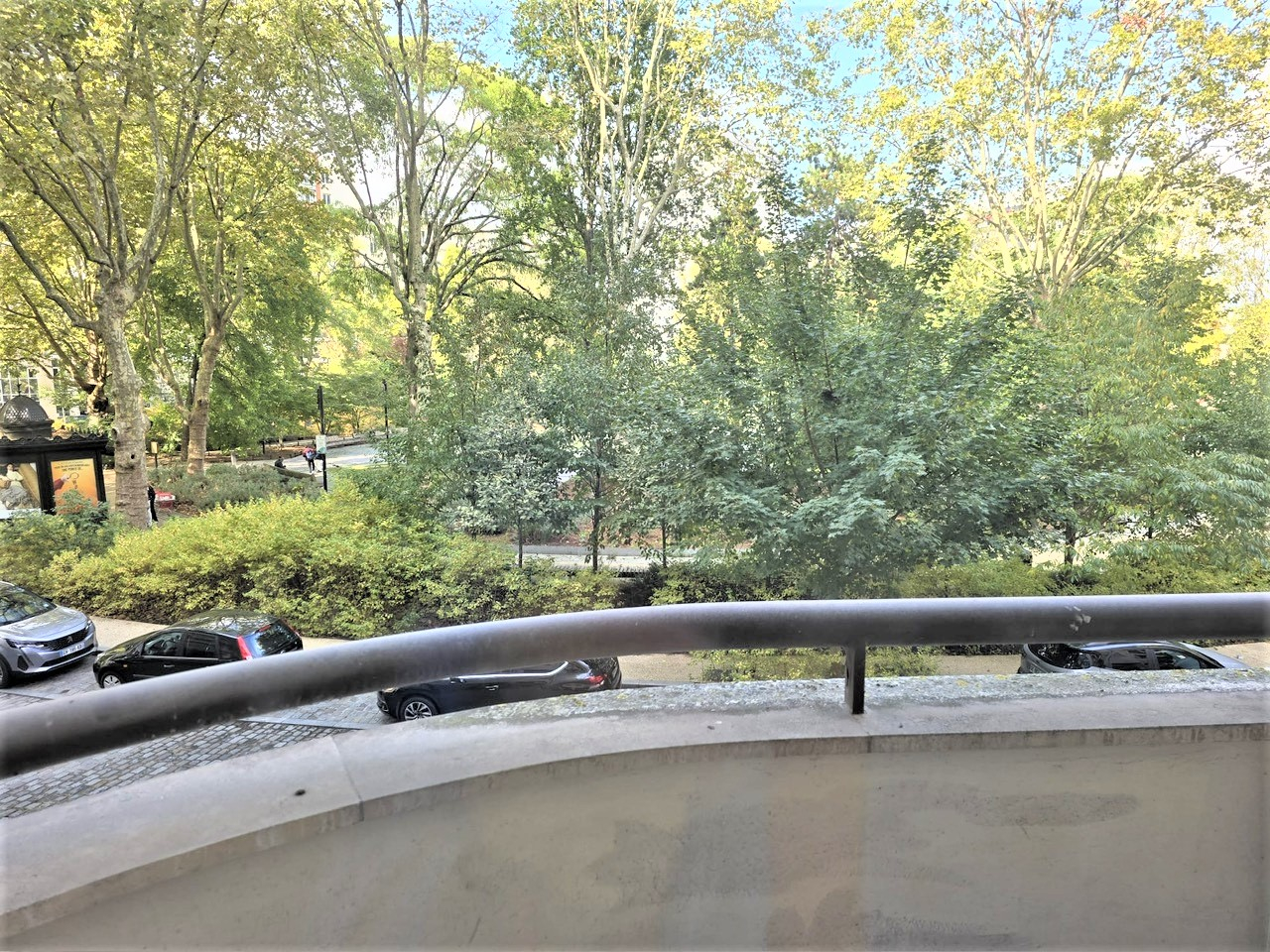 Appartement Courbevoie 4/5 pièce(s) 110 m2+ cave