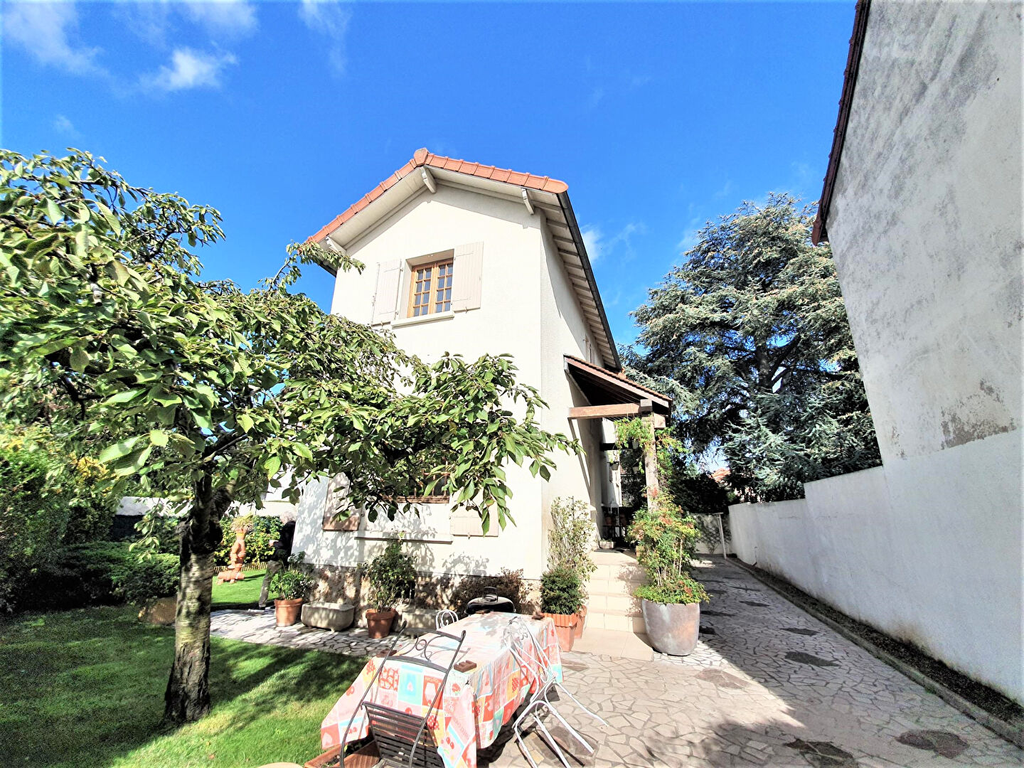 Agence immobilière de 
 Les Agents de l'Immobilier - Les Agents de l'Immobilier ASNIERES SUR SEINE 
