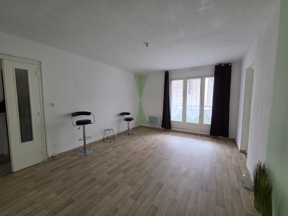 Photo P2 avec ascenseur, terrasse et parking image 2/6