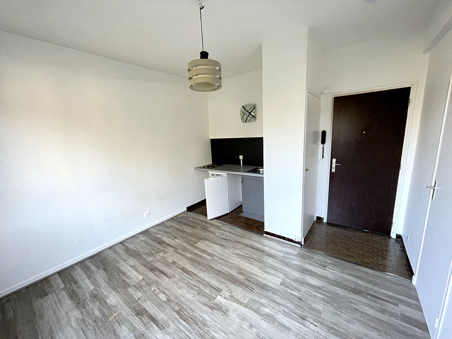 STUDIO 11 rue clément Ader