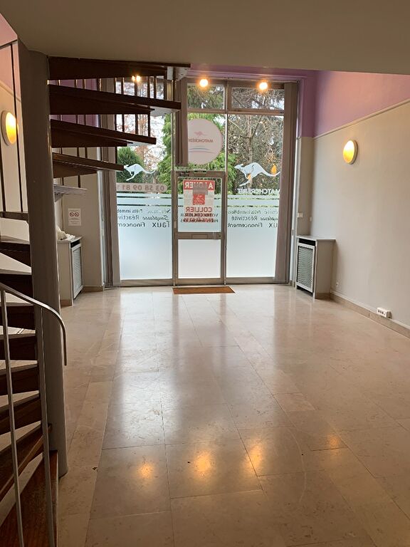 Photo LOCAL COMMERCIAL bonne visibilité image 3/6