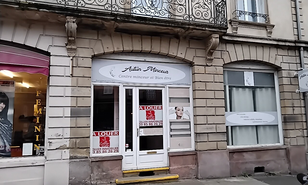 Photo Très beau local commercial, artère principale de la ville image 1/2