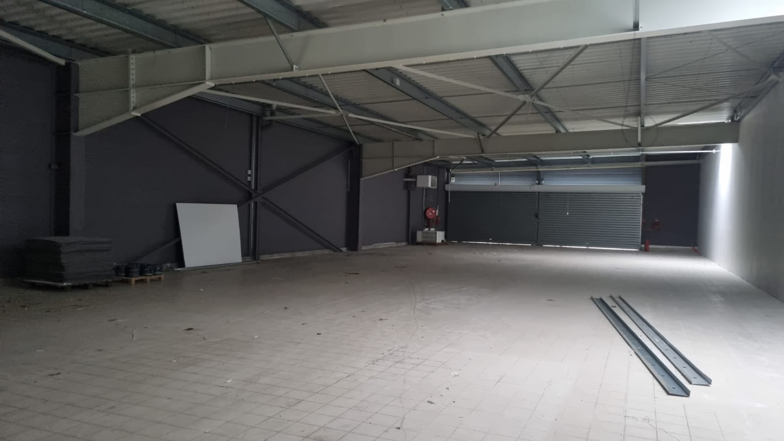 Photo Local commercial Yzeure 1500 m2 image 4/6