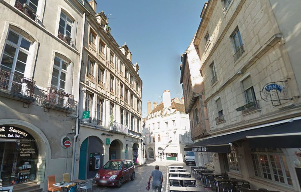 Immeuble de rapport emplacement centre historique