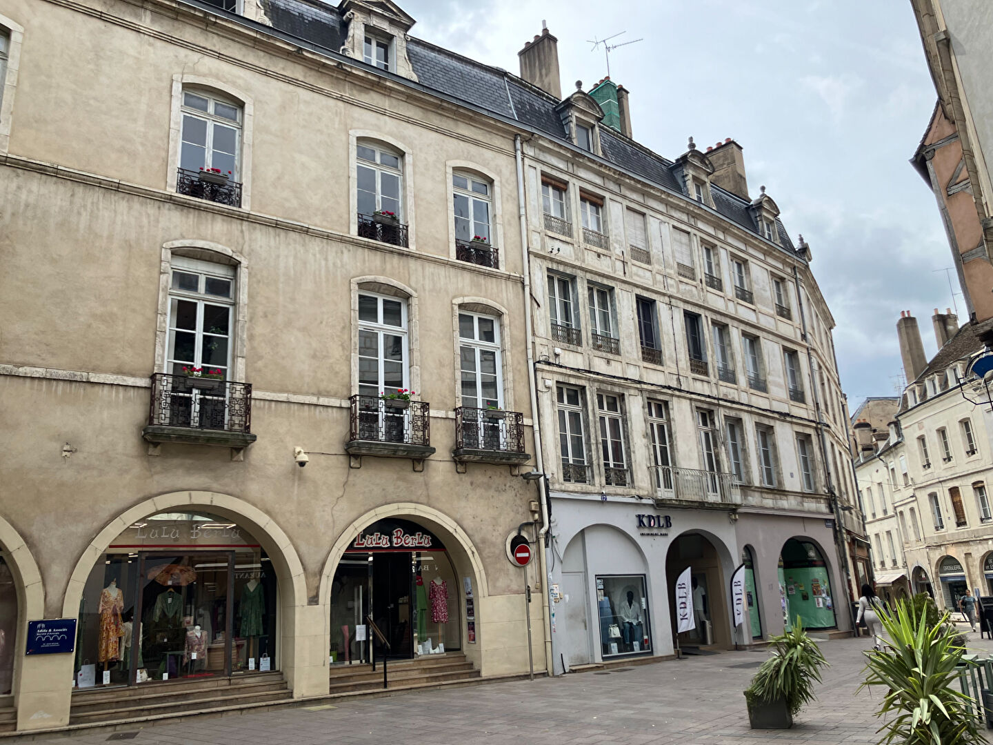 Photo Immeuble de rapport emplacement centre historique image 2/6