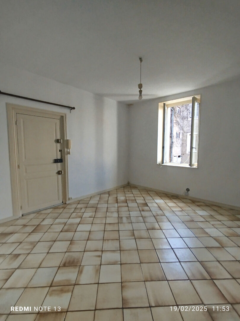 Photo Appartement Autun 2 pièce(s) 39.80 m2 image 1/6