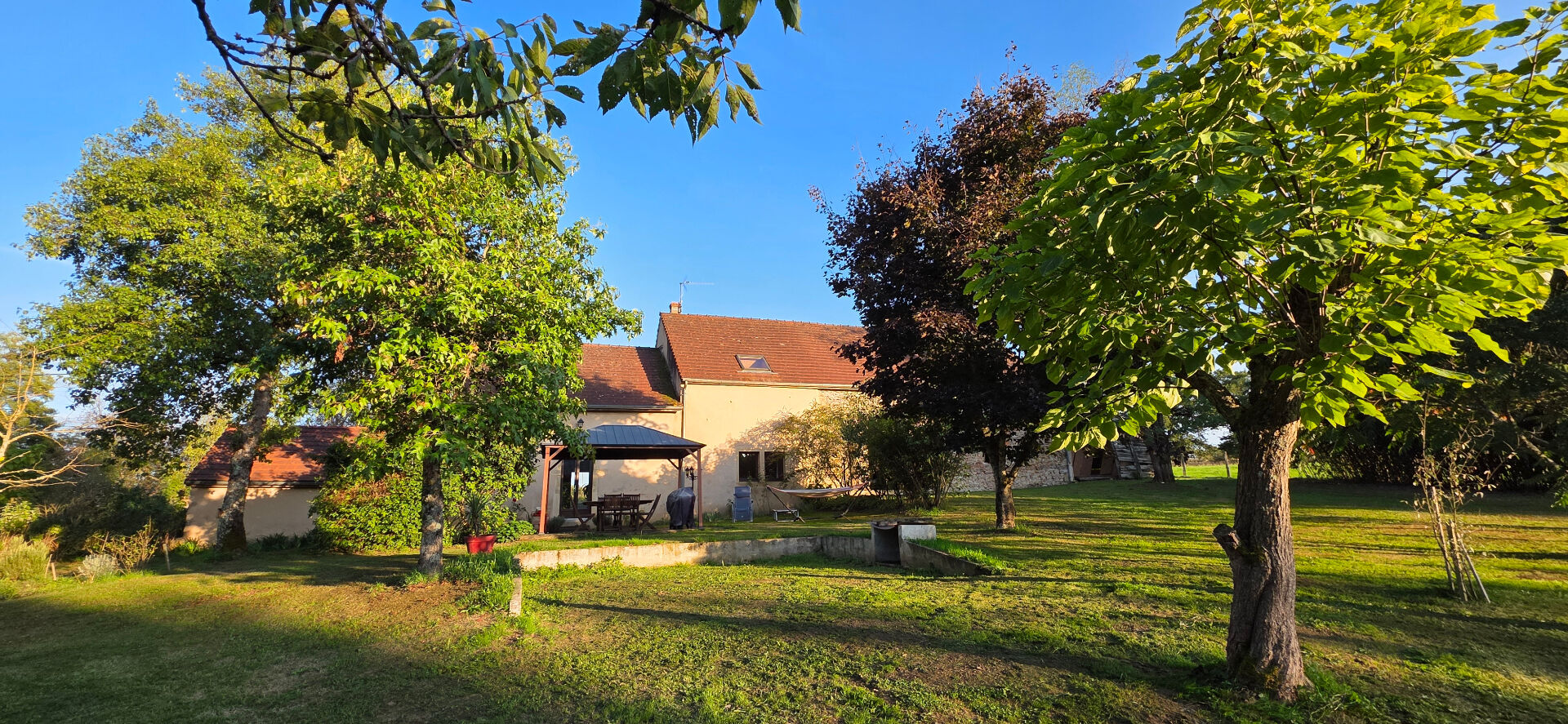 Photo Maison Saint Aubin En Charollais 6 pièce(s) 160 m2 image 2/6