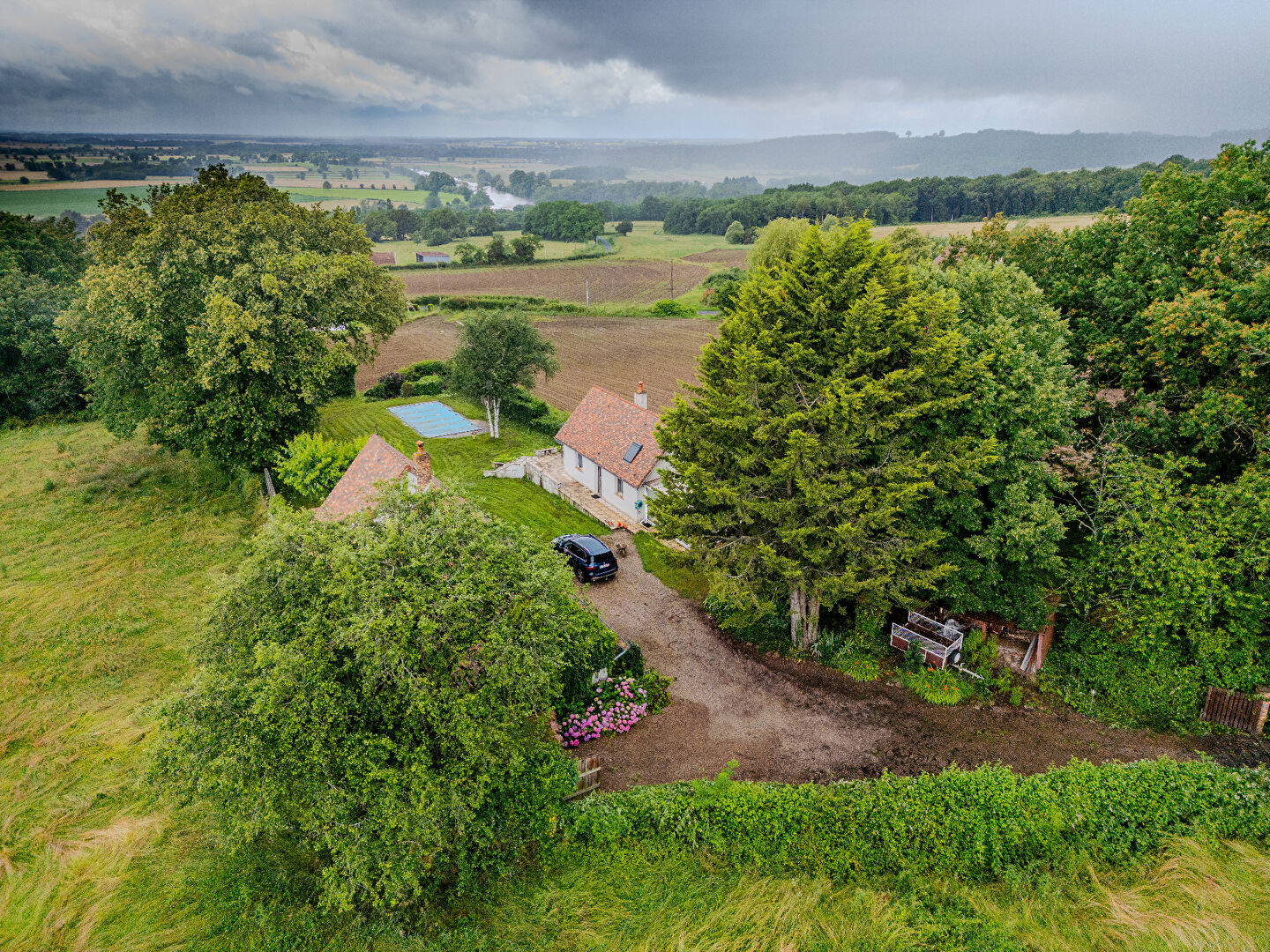 Photo Maison Perrigny Sur Loire 7 pièce(s) 150 m2 image 1/6