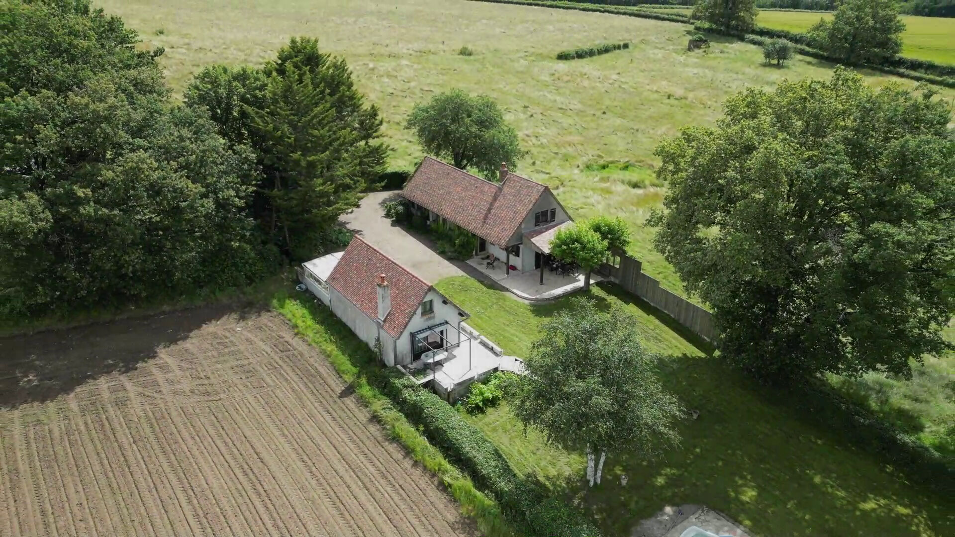 Photo Maison Perrigny Sur Loire 7 pièce(s) 150 m2 image 3/6