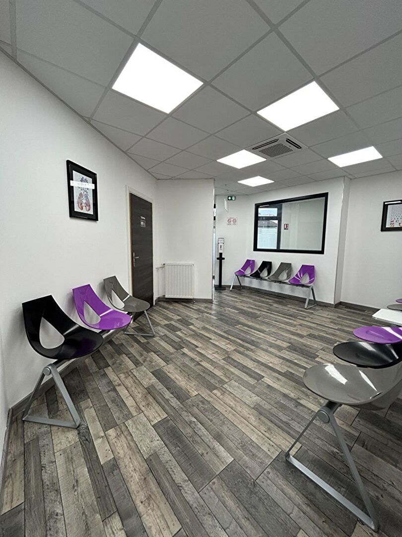 Bâtiment de Bureaux entièrement rénové