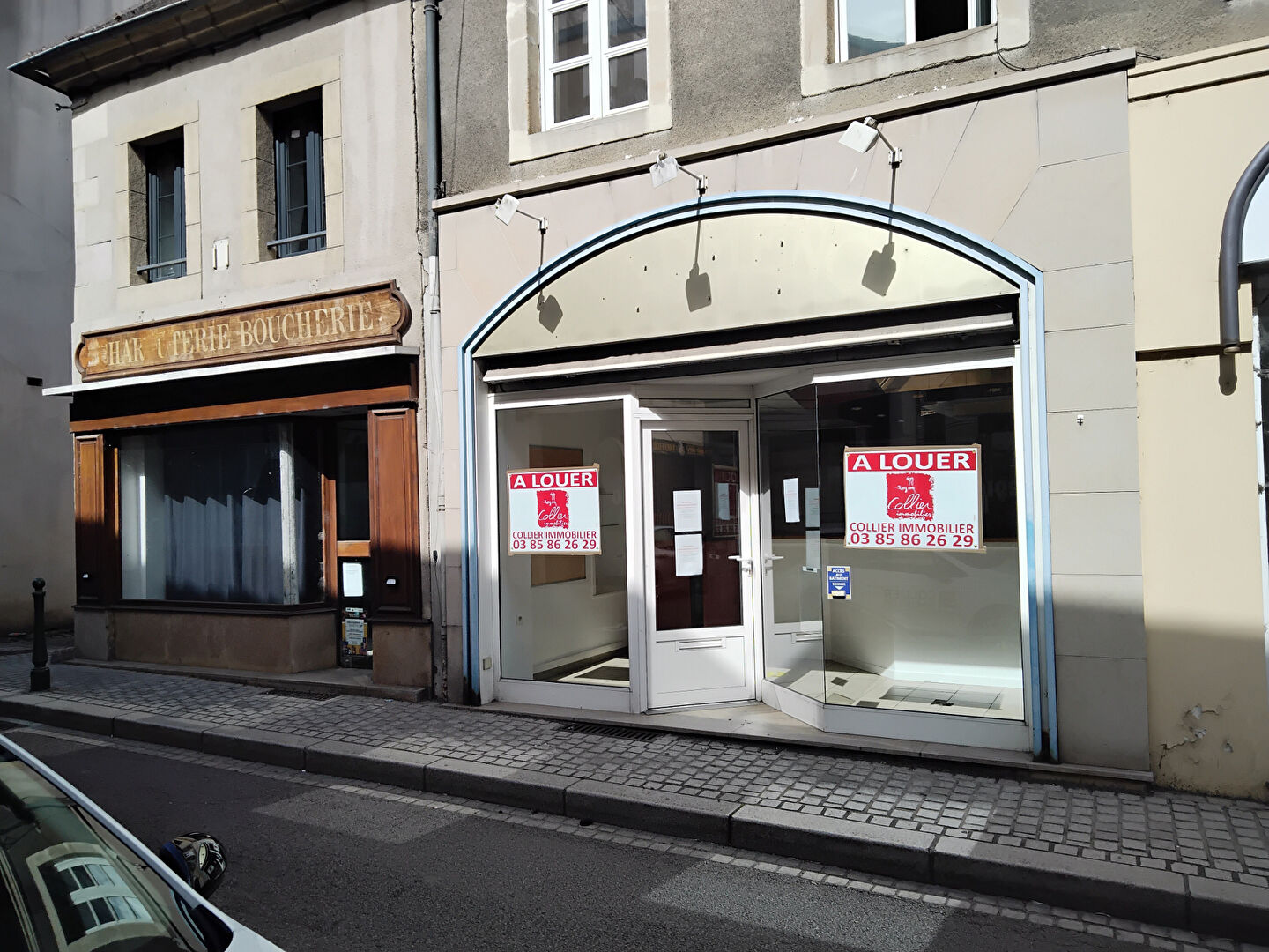 Très beau local de plain pied en centre ville