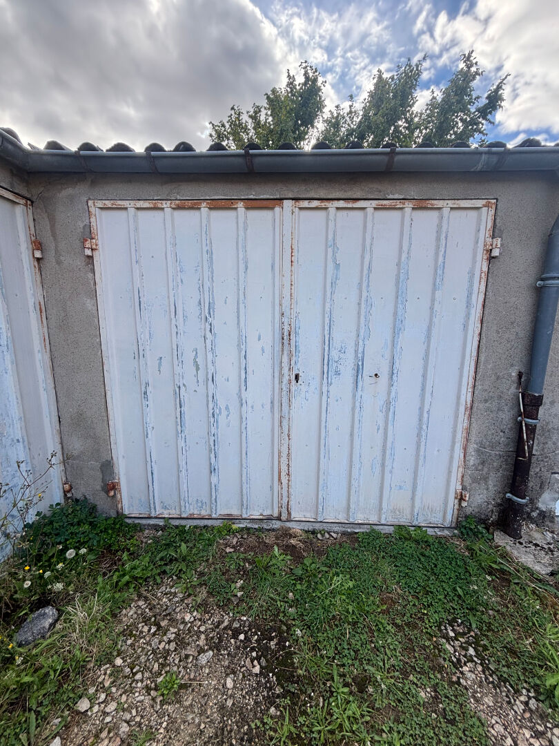 Parking / box Montceau Les Mines 15 m2