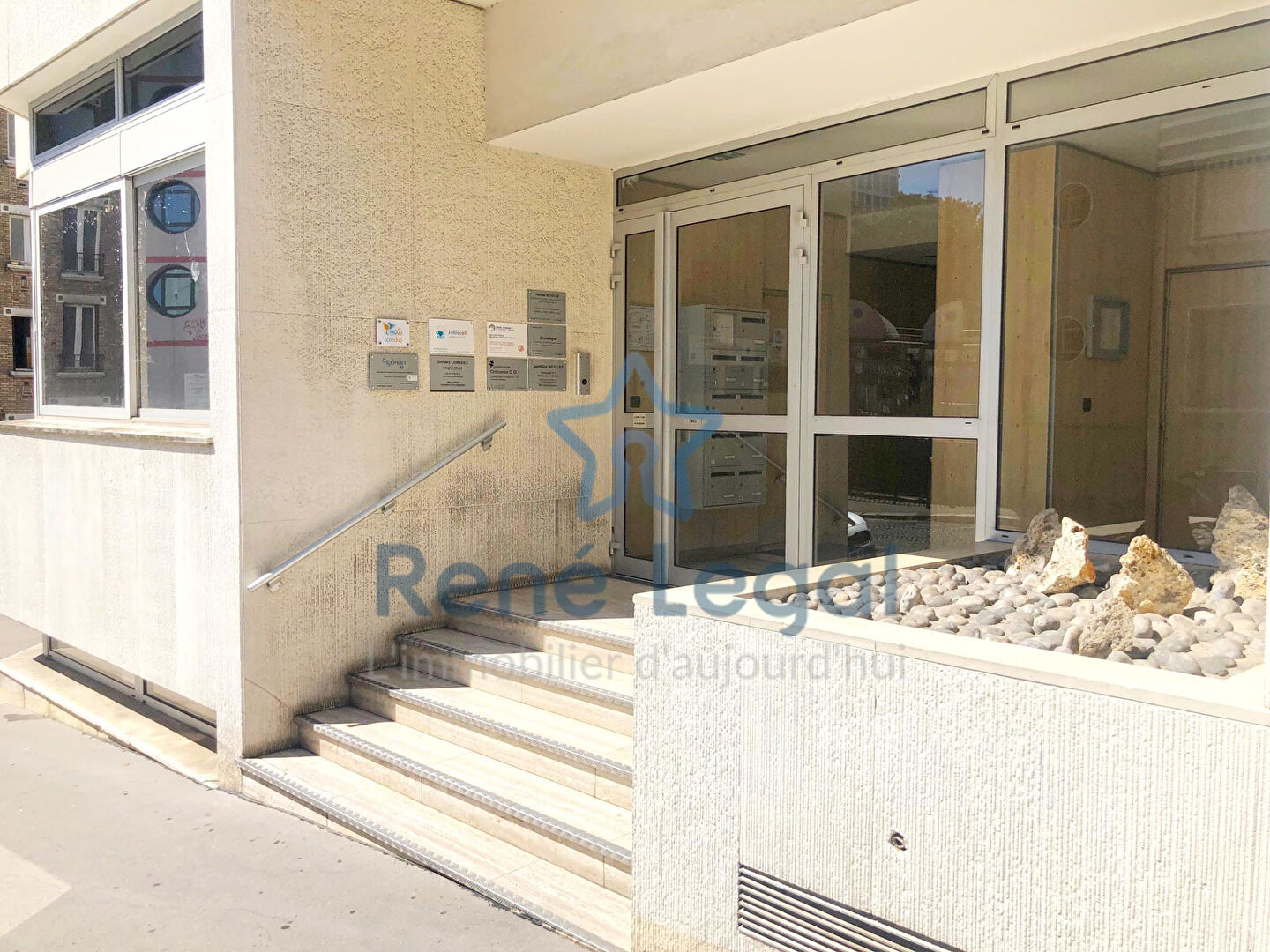 Photo BUREAUX / LOCAL PROFESSIONNEL / APPARTEMENT - 74m2 - Quartier Croulebarbe image 5/5