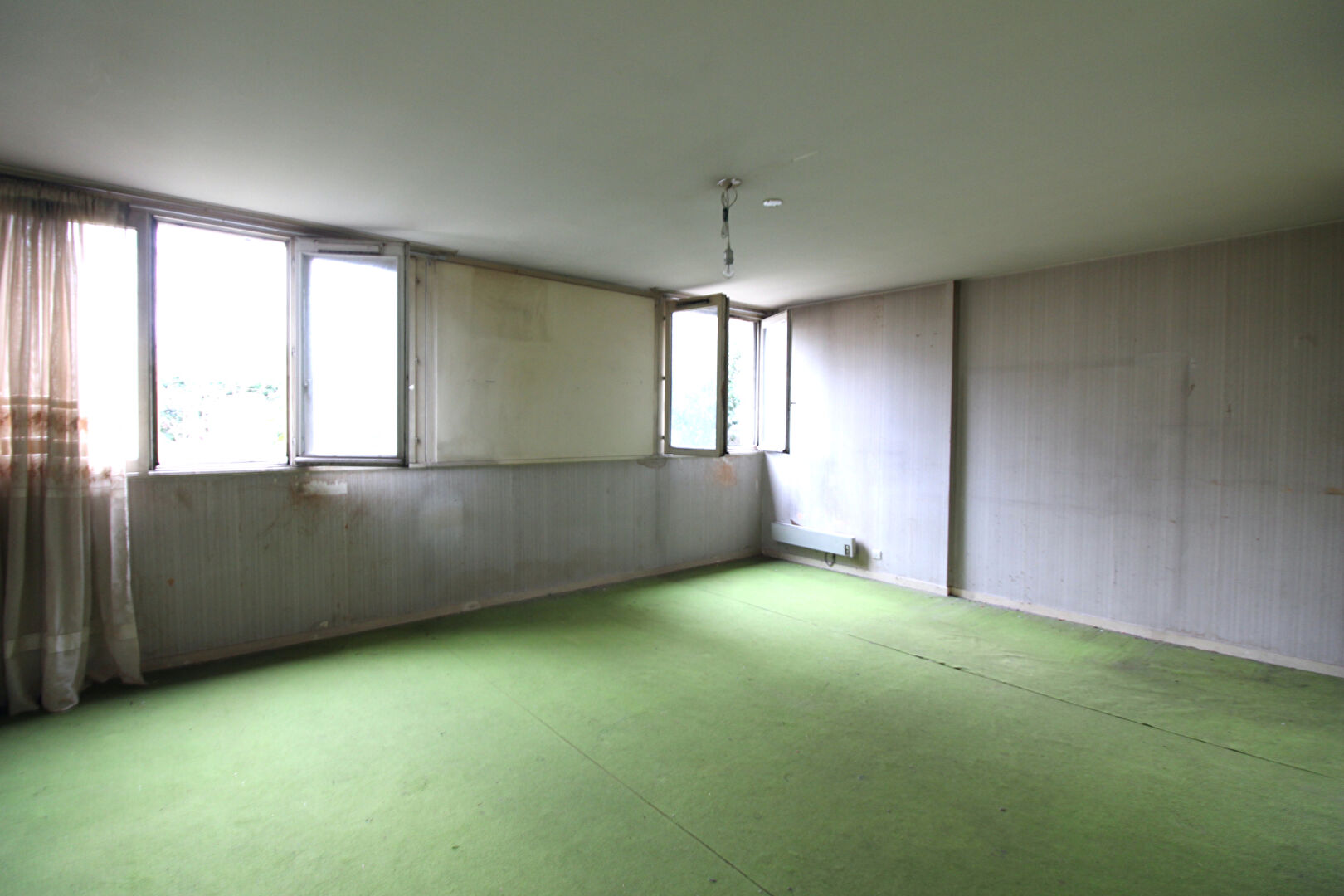 Photo Studio RDJ entièrement à rénover image 2/5