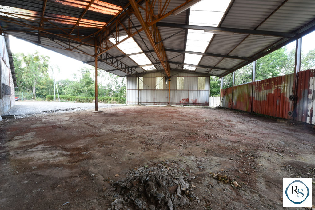 Photo Entrepôt à louer Condé-sur-Noireau image 2/2