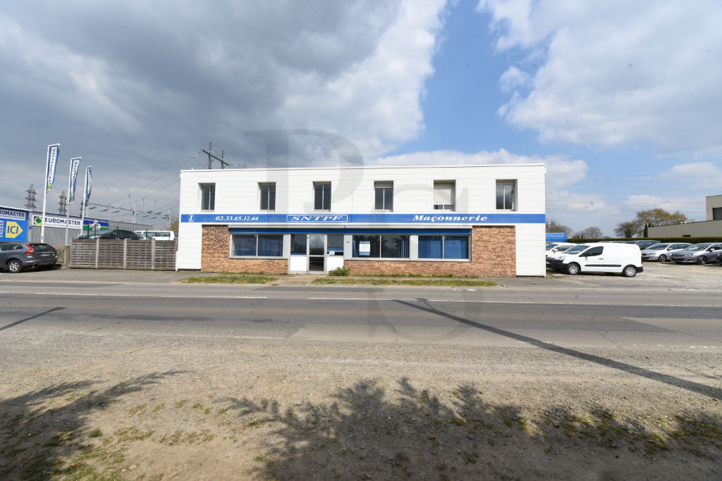 Photo LA SELLE LA FORGE - Bureaux image 1/6