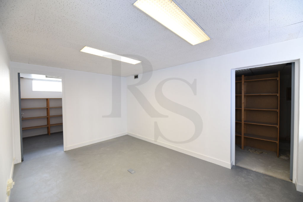 Photo LA SELLE LA FORGE - Bureaux image 3/6