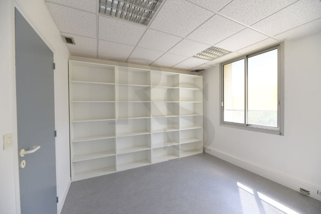 Photo LA SELLE LA FORGE - Bureaux image 6/6