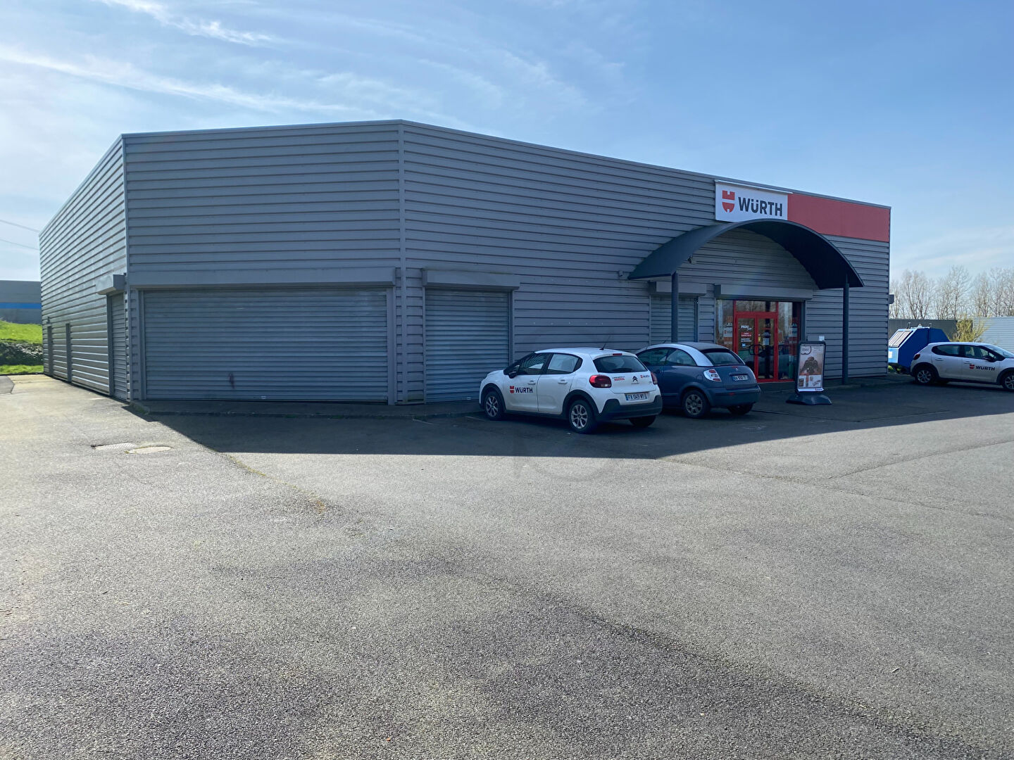 À louer - locaux de 330 m² à Flers