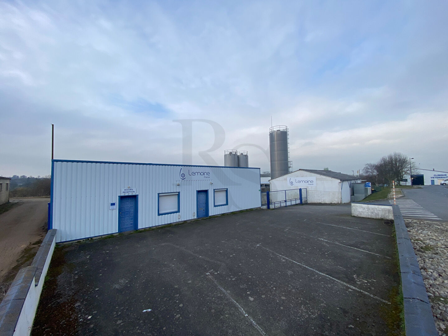 Entrepôt / local industriel Tinchebray Bocage 1465 m2